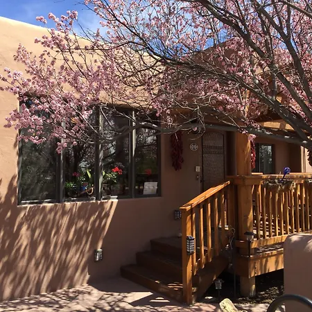 Casa Cuma Bed & Breakfast 3*